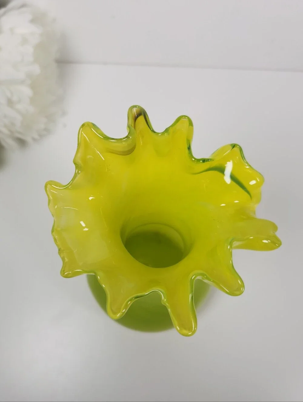 Vintage Lime Green Hand Blown Glass Art Vase w/ Ruffled Edge 8.5
